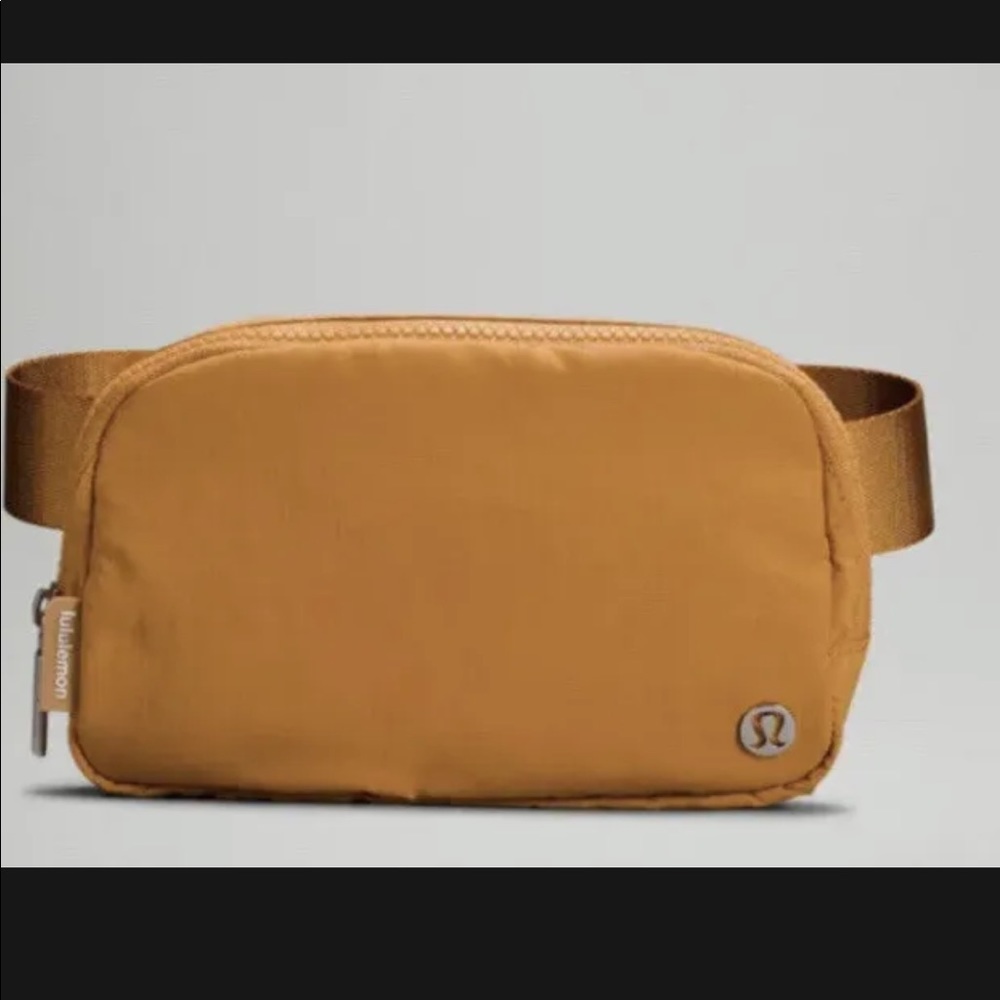 Burnt Caramel NWT Lululemon Everywhere Belt Bag